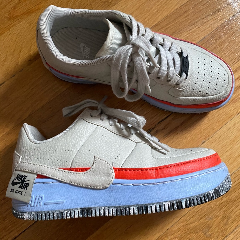 NIKE AIR FORCE 1s